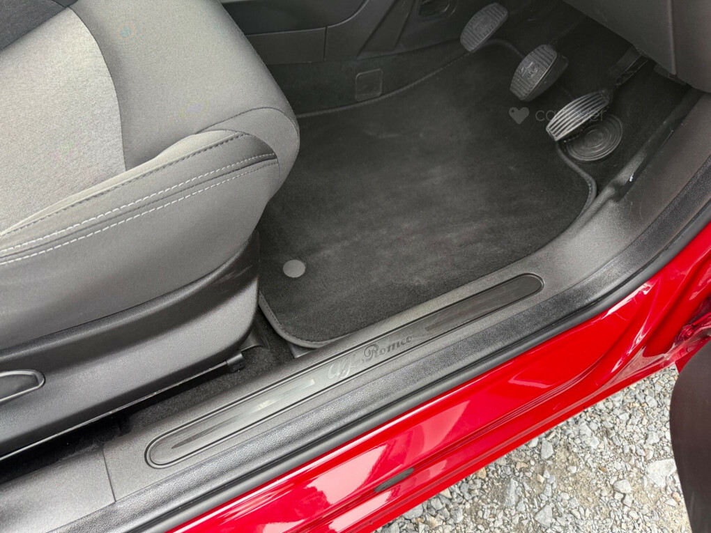Alfa Romeo Giulietta 1.4 Tb Red #50