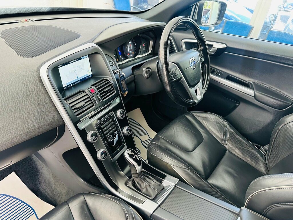 Volvo XC60 4X4 2.4 Silver #18