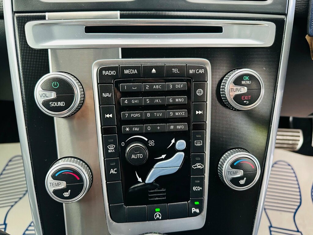 Volvo XC60 4X4 2.4 Silver #21