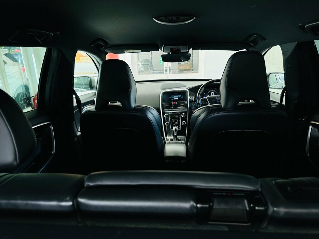 Volvo XC60 4X4 2.4 Silver #23