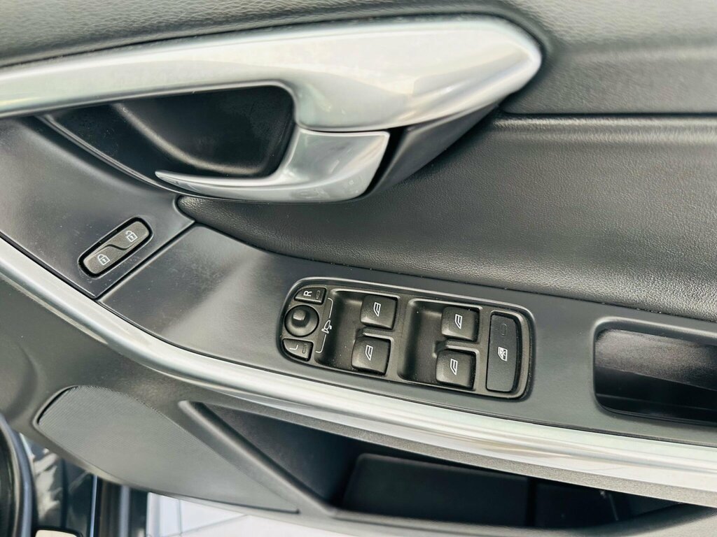 Volvo XC60 4X4 2.4 Silver #28