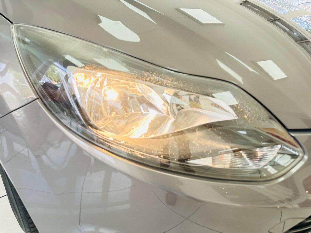 Ford Focus Hatchback 2.0T Ecoboost St-2 Euro 5 Ss 201 Black #43