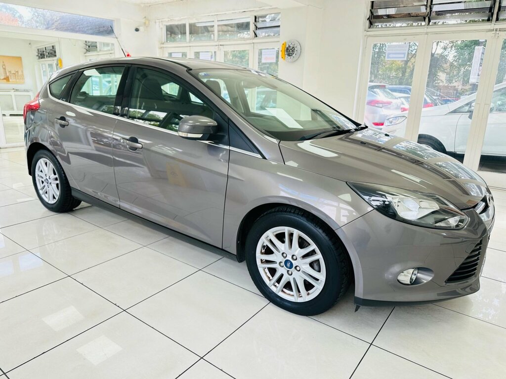 Ford Focus Hatchback 2.0T Ecoboost St-2 Euro 5 Ss 201 Black #15