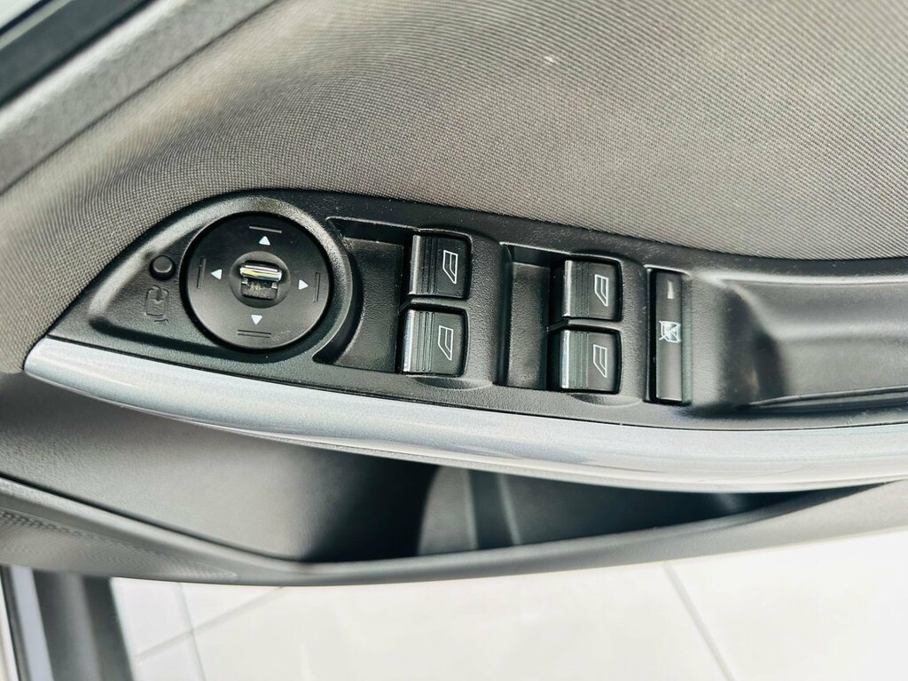 Ford Focus Hatchback 2.0T Ecoboost St-2 Euro 5 Ss 201 Black #23