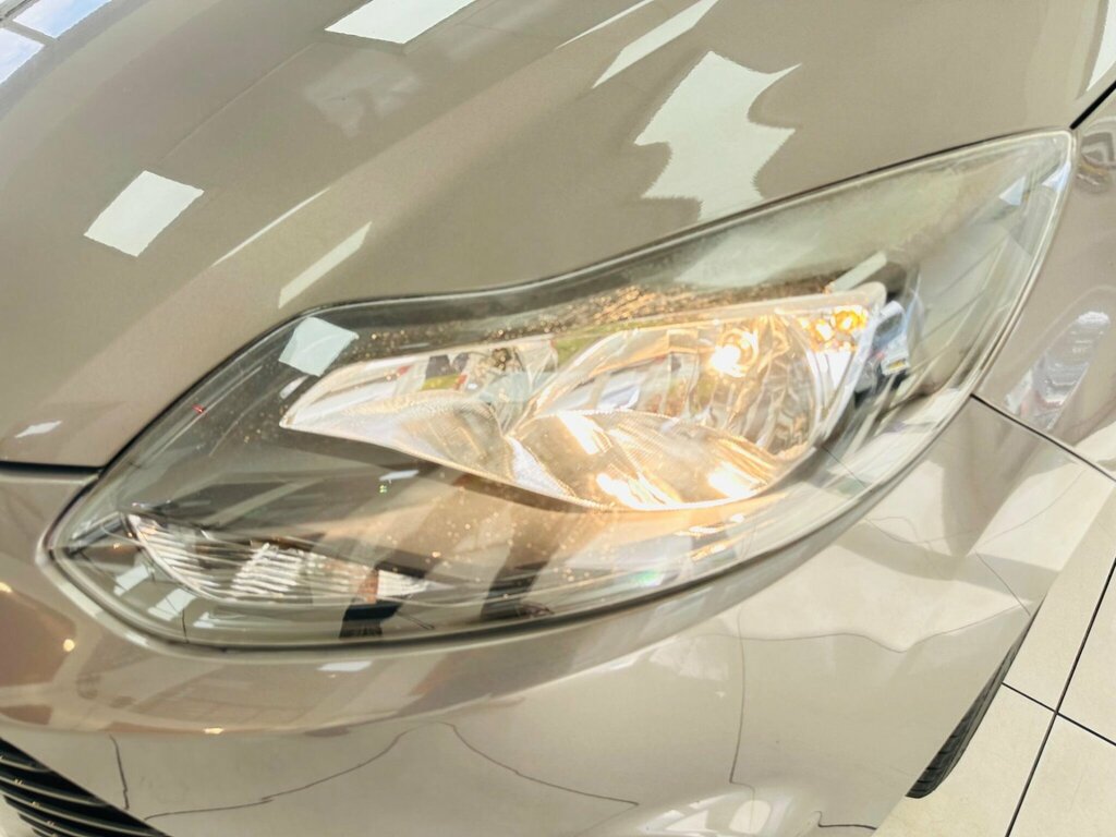 Ford Focus Hatchback 2.0T Ecoboost St-2 Euro 5 Ss 201 Black #41