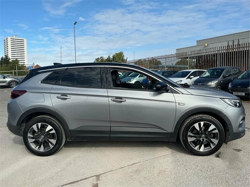 Vauxhall Grandland X 1.2L Sri Nav Grey #2
