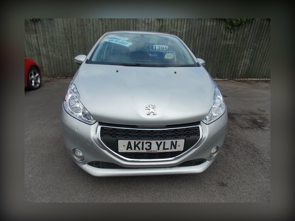 Peugeot 208 1.4 Hdi Active Hatchback Euro 5 Silver #2
