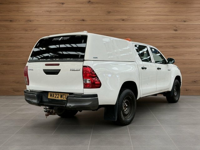 Toyota HILUX D-4d Active Extra Pickup White #5