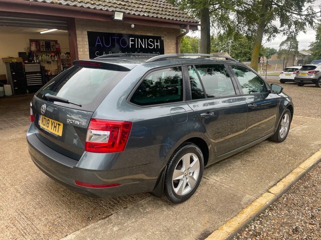 Skoda Octavia 1.6 Tdi Se Estate Euro 6 S S Grey #3