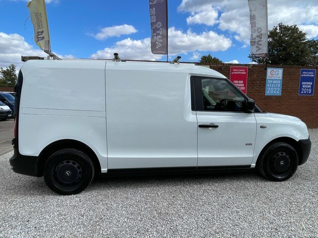 LEVC VN5 City Euro 6 White #6