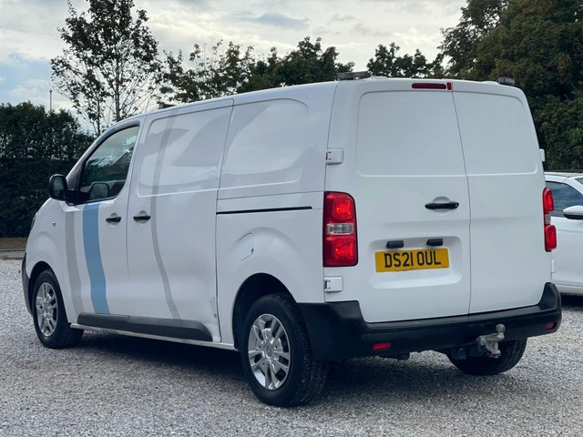 Vauxhall Vivaro Turbo D 3100 Dynamic White #3