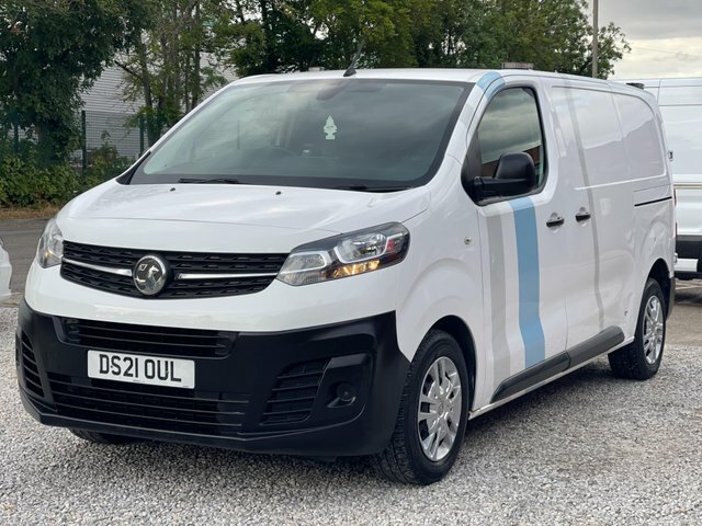 Vauxhall Vivaro Turbo D 3100 Dynamic White #2