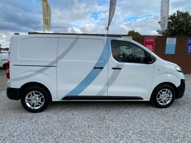 Vauxhall Vivaro Turbo D 3100 Dynamic White #5