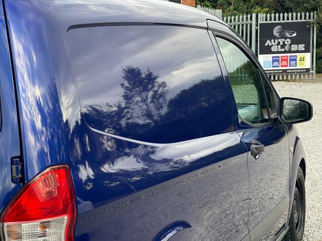 Ford Transit Courier 1.5 Tdci 2015 White #43