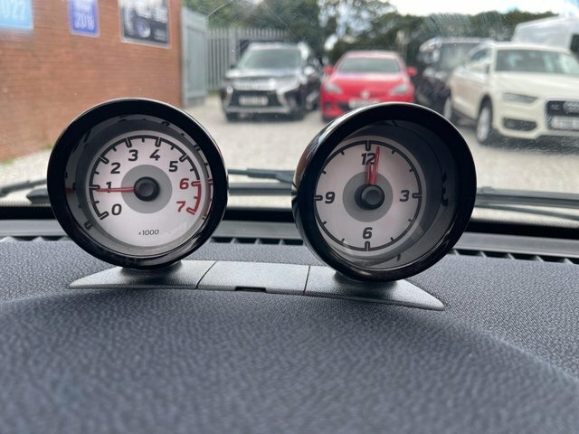 Smart Fortwo Cabrio Pulse Red #32
