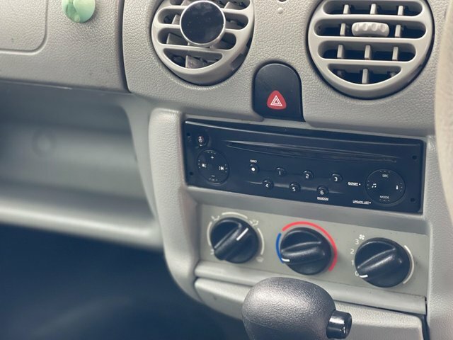 Renault Kangoo 1.6 16V Expression Red #17