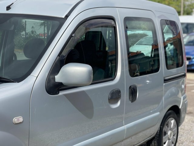 Renault Kangoo 1.6 16V Expression Red #38