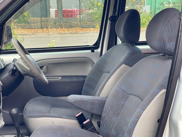 Renault Kangoo 1.6 16V Expression Red #43