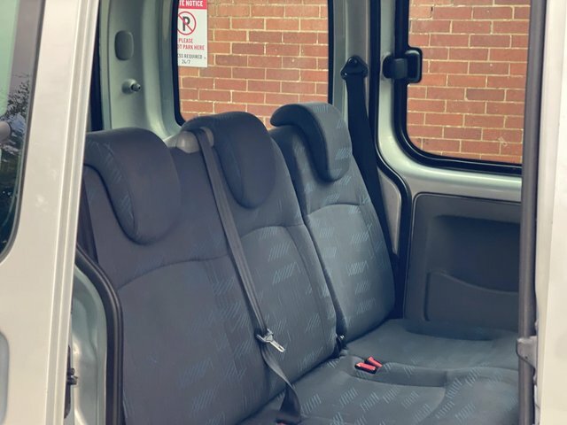 Renault Kangoo 1.6 16V Expression Red #27