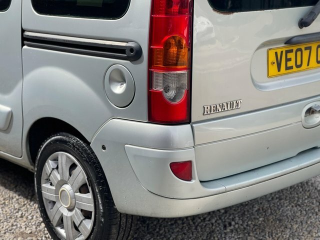 Renault Kangoo 1.6 16V Expression Red #13