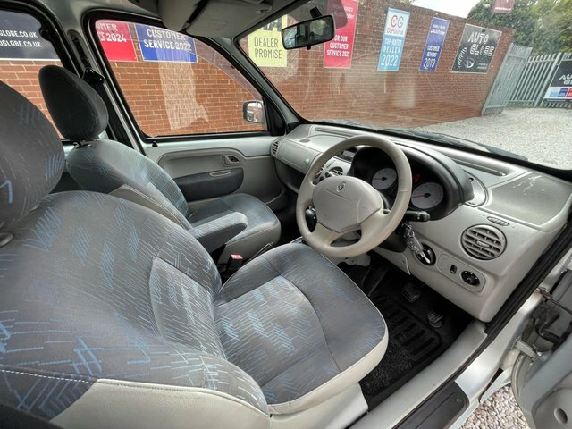 Renault Kangoo 1.6 16V Expression Red #24