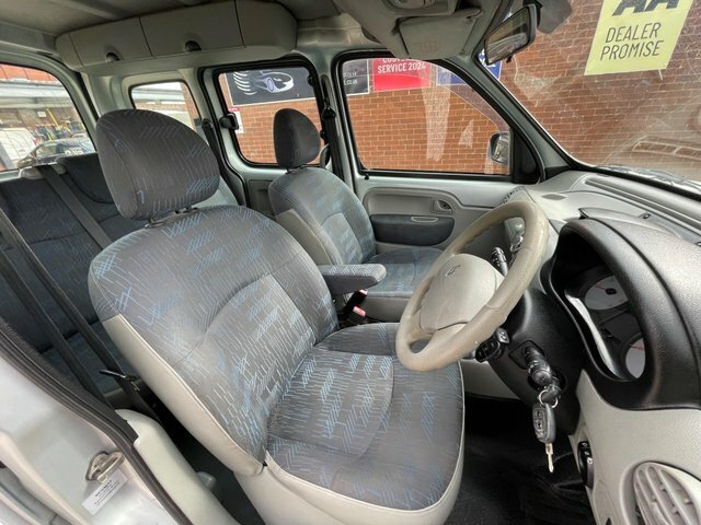 Renault Kangoo 1.6 16V Expression Red #23