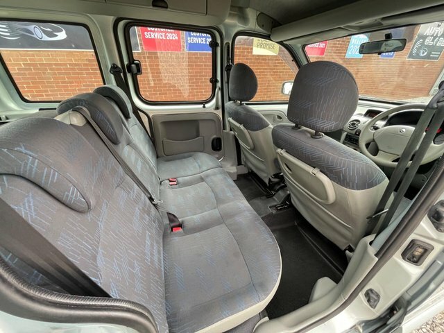 Renault Kangoo 1.6 16V Expression Red #30