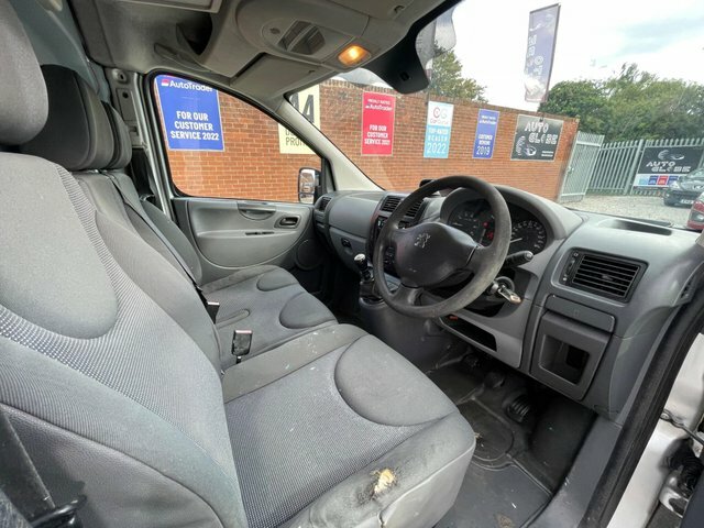 Peugeot Expert Panel Van Silver #9