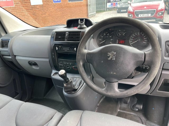 Peugeot Expert Panel Van Silver #28