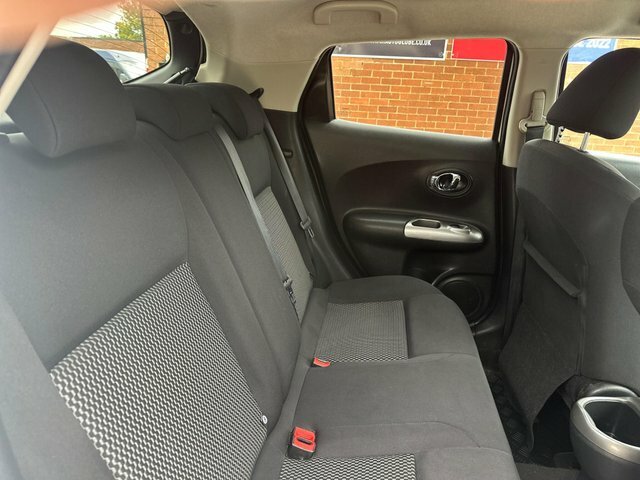 Nissan Juke Hatchback White #22
