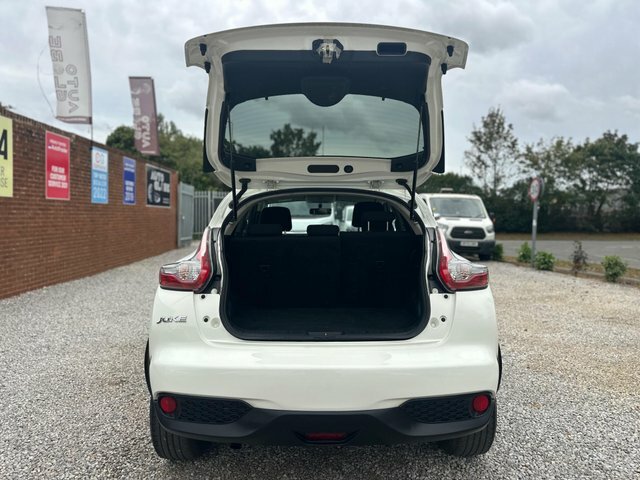 Nissan Juke Hatchback White #19