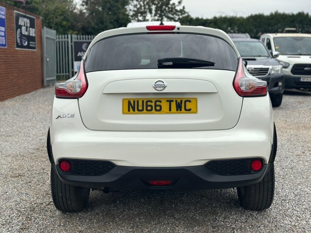 Nissan Juke Hatchback White #15