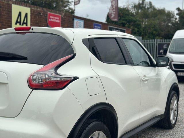 Nissan Juke Hatchback White #17