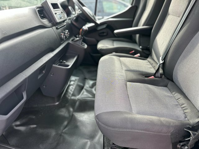 Nissan InterStar Dci 35 Tekna Grey #24