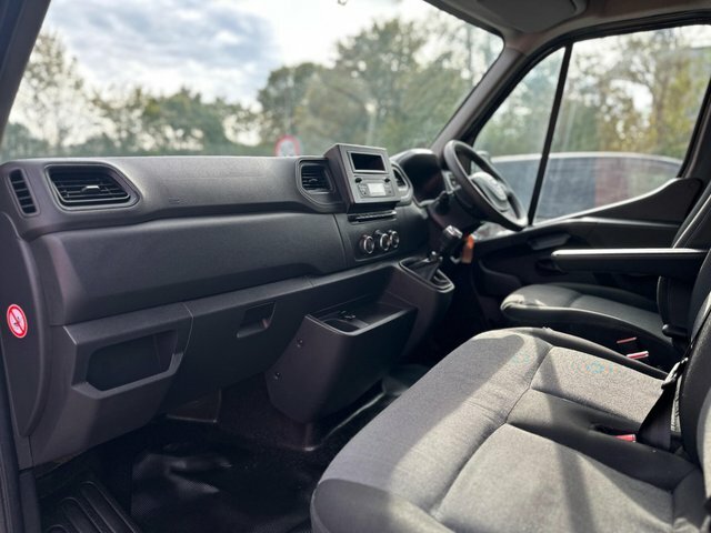 Nissan InterStar Dci 35 Tekna Grey #7