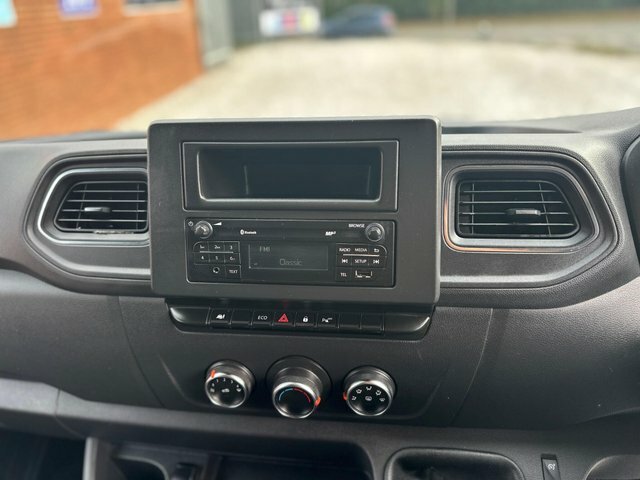 Nissan InterStar Dci 35 Tekna Grey #35