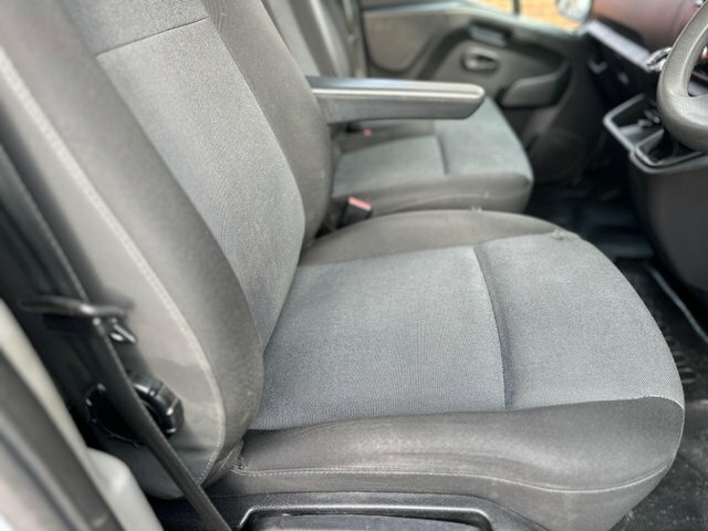 Nissan InterStar Dci 35 Tekna Grey #32