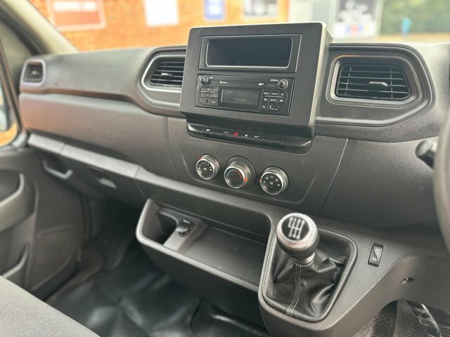 Nissan InterStar Dci 35 Tekna Grey #9