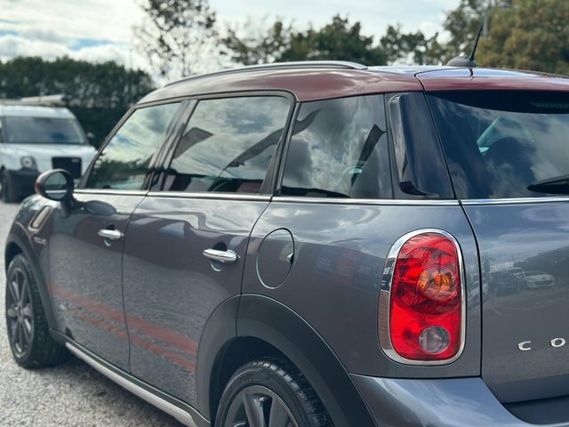 Mini Countryman Cooper All4 Red #21