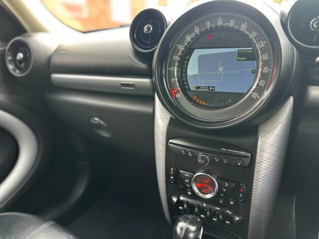Mini Countryman Cooper All4 Red #9