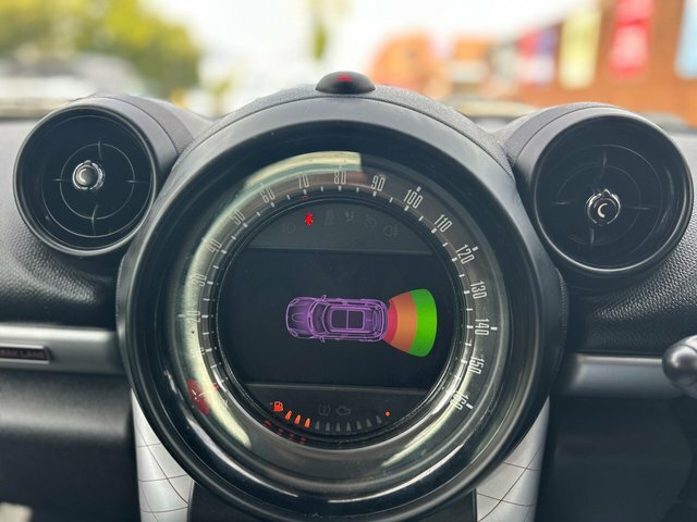 Mini Countryman Cooper All4 Red #10