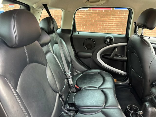 Mini Countryman Cooper All4 Red #23