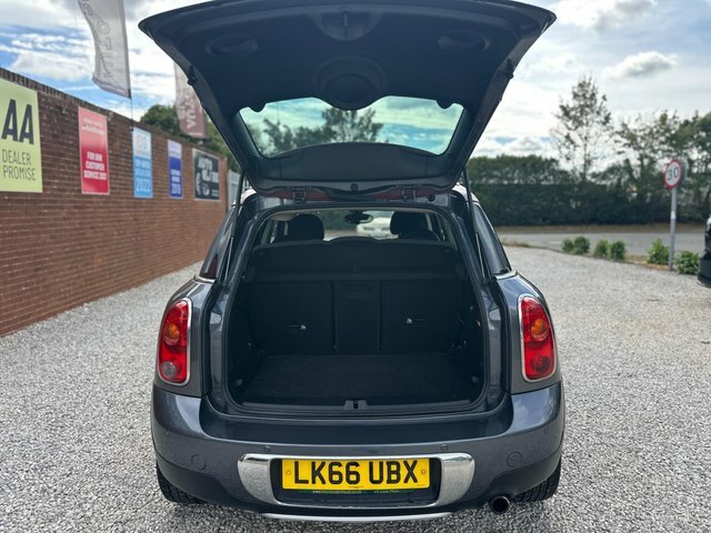 Mini Countryman Cooper All4 Red #20