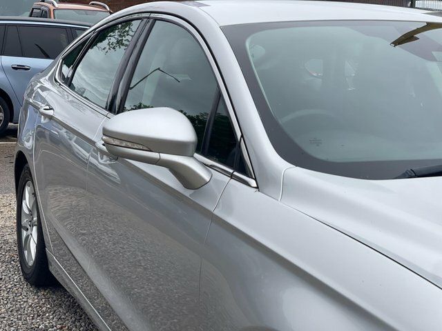 Ford Mondeo 2.0L Titanium Tdci 148 Bhp Blue #48
