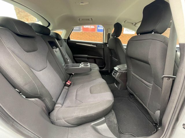 Ford Mondeo 2.0L Titanium Tdci 148 Bhp Blue #23