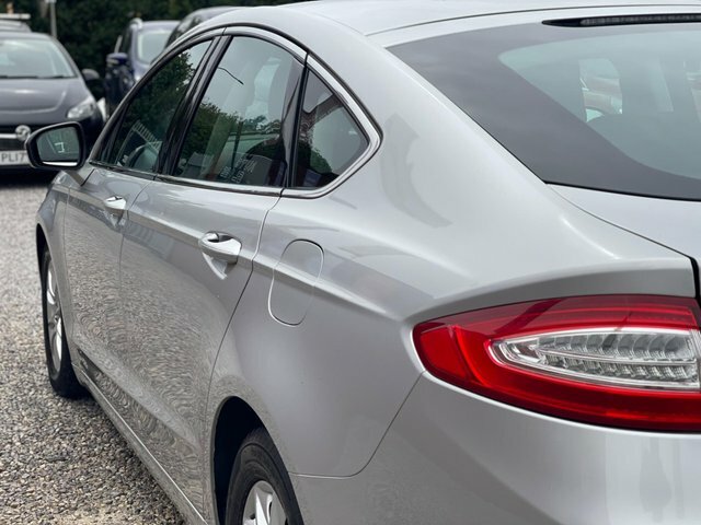 Ford Mondeo 2.0L Titanium Tdci 148 Bhp Blue #59