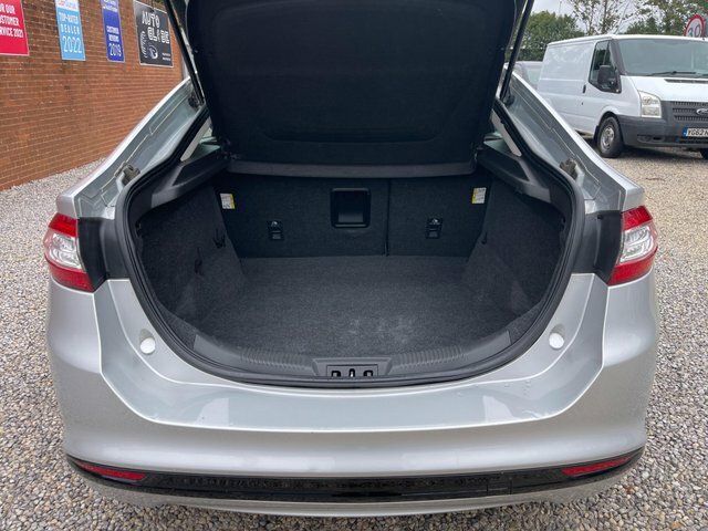 Ford Mondeo 2.0L Titanium Tdci 148 Bhp Blue #9
