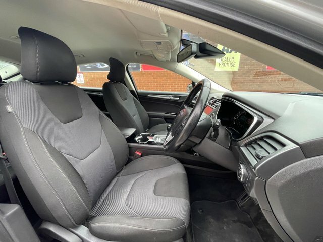 Ford Mondeo 2.0L Titanium Tdci 148 Bhp Blue #19
