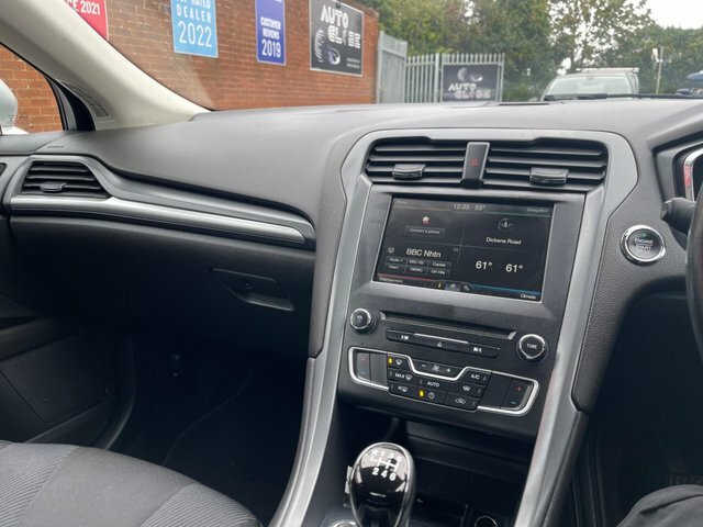 Ford Mondeo 2.0L Titanium Tdci 148 Bhp Blue #11