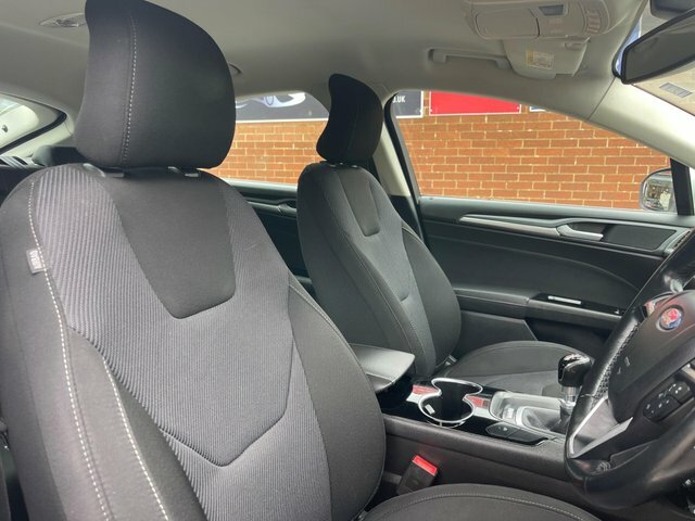 Ford Mondeo 2.0L Titanium Tdci 148 Bhp Blue #17